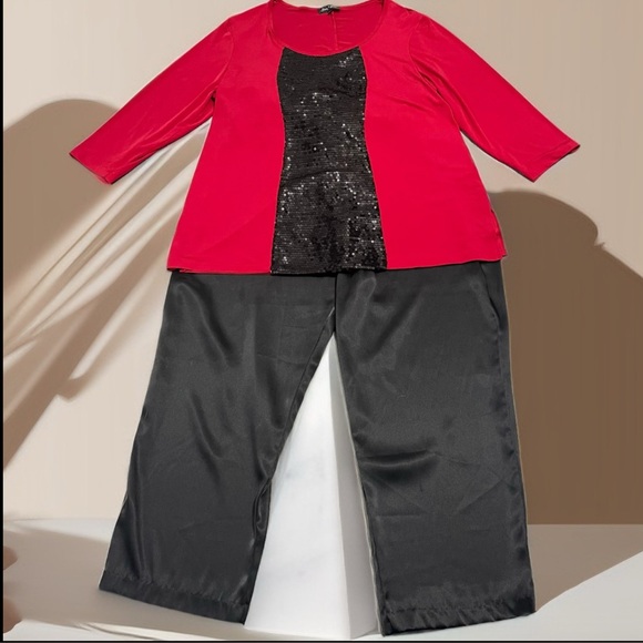 Slinky Brand Vibrant Red Top - Picture 1 of 3